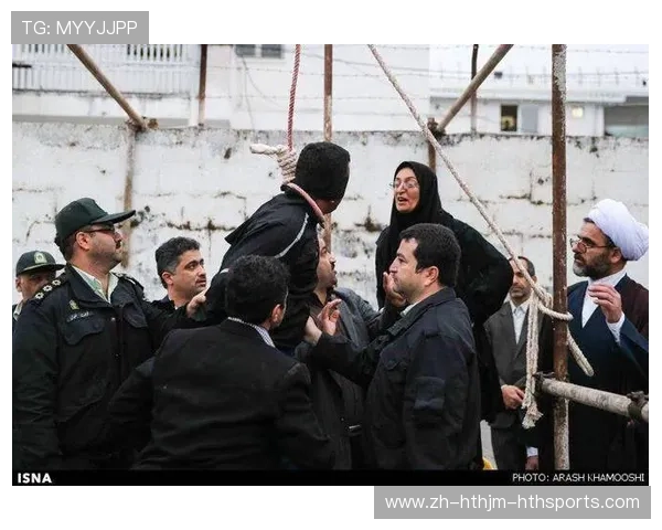 从冠军到囚徒聚焦伊朗19岁摔跤手被绞刑处决事件官方压制悼念引质疑